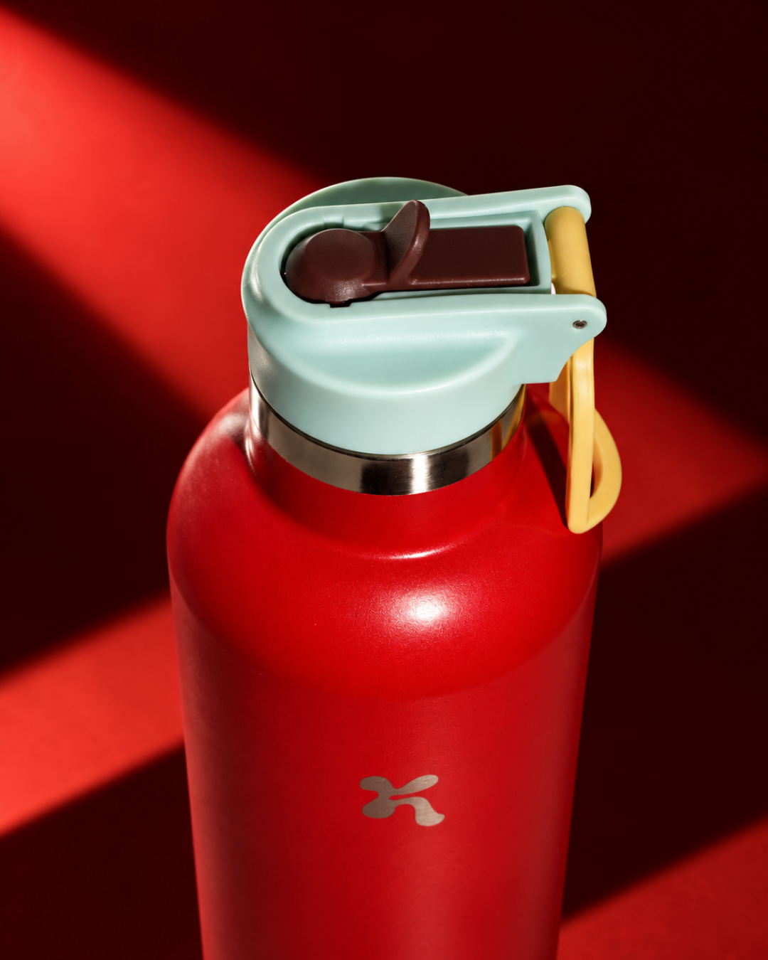Tumbler stainless steel Kara Bottles dengan desain estetik [drive:6.png]